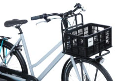 Basil Crate Bicycle Crate Recycled S 17,5 Liter Black - 21110 11 Basil Crate Bicycle Crate Recycled S 17,5 Liter Black - 21110 -Bicycle Promotion Shop basil gerecyclede fietskrat basil crate s 17.5 liter 29 x 39 x 20 cm black 5 1018811 1678094870